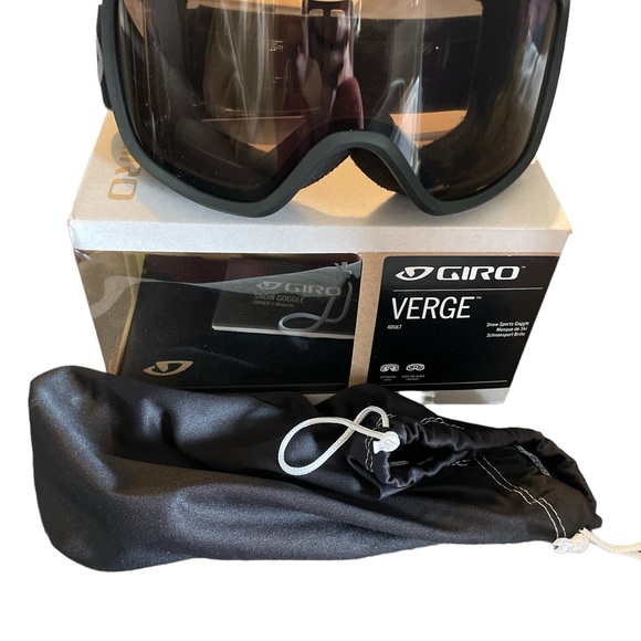 SKI goggles ❄️ GIRO ❄️ Black❄️ Adult size ❄️ NWT ❄️ box and dust bag included - Picture 4 of 4